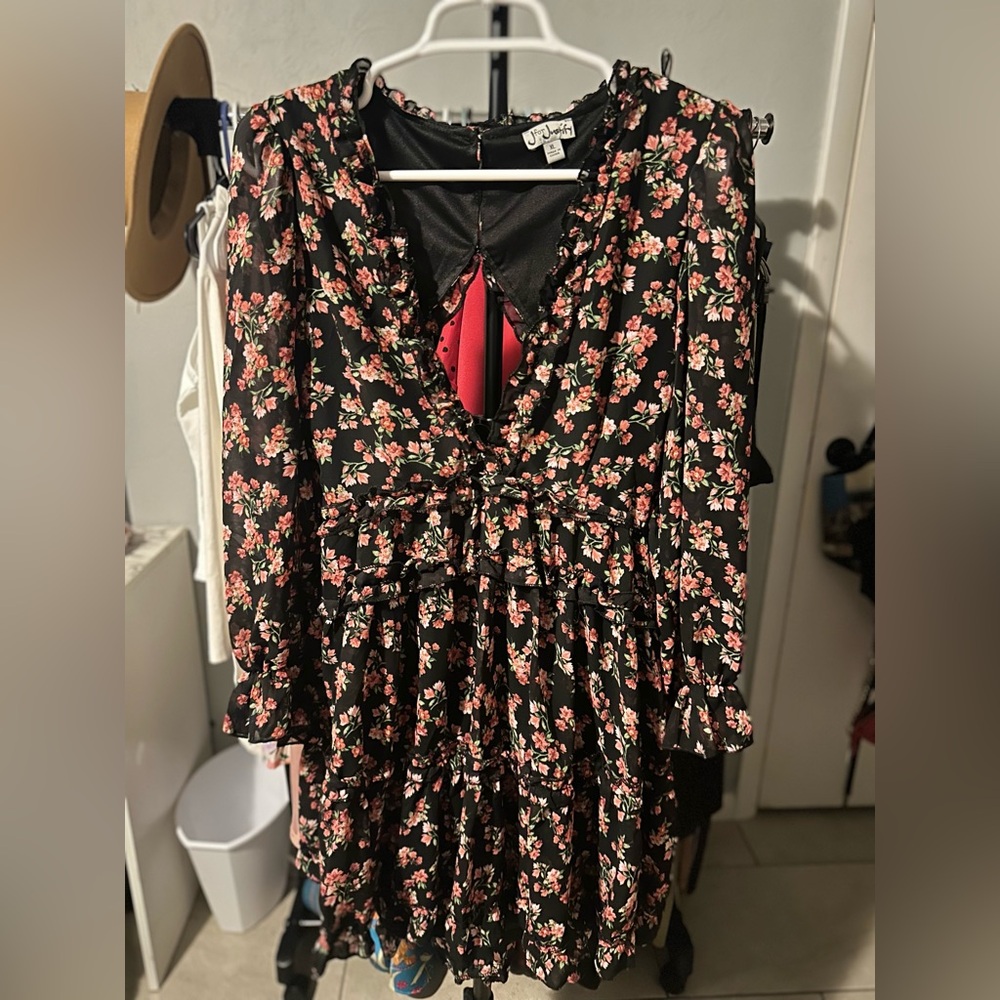 Black Floral dress. J for Jutify Size XL